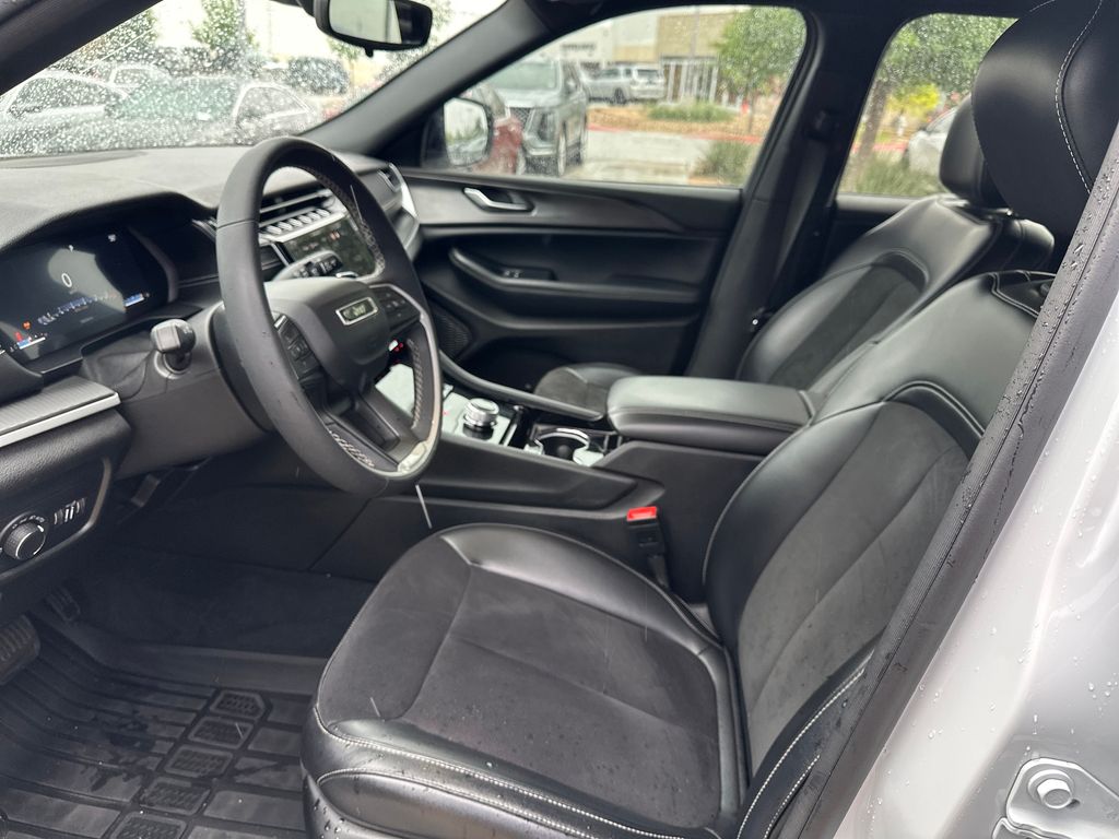 Used Car 2023 Jeep Grand Cherokee L  Altitude For Sale Under $30,000 In Austin, Texas