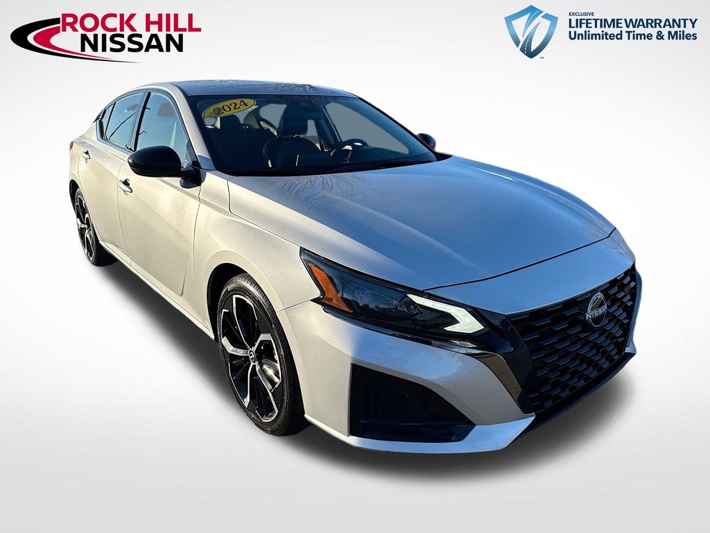 2024 Nissan Altima 2.5 SR FWD