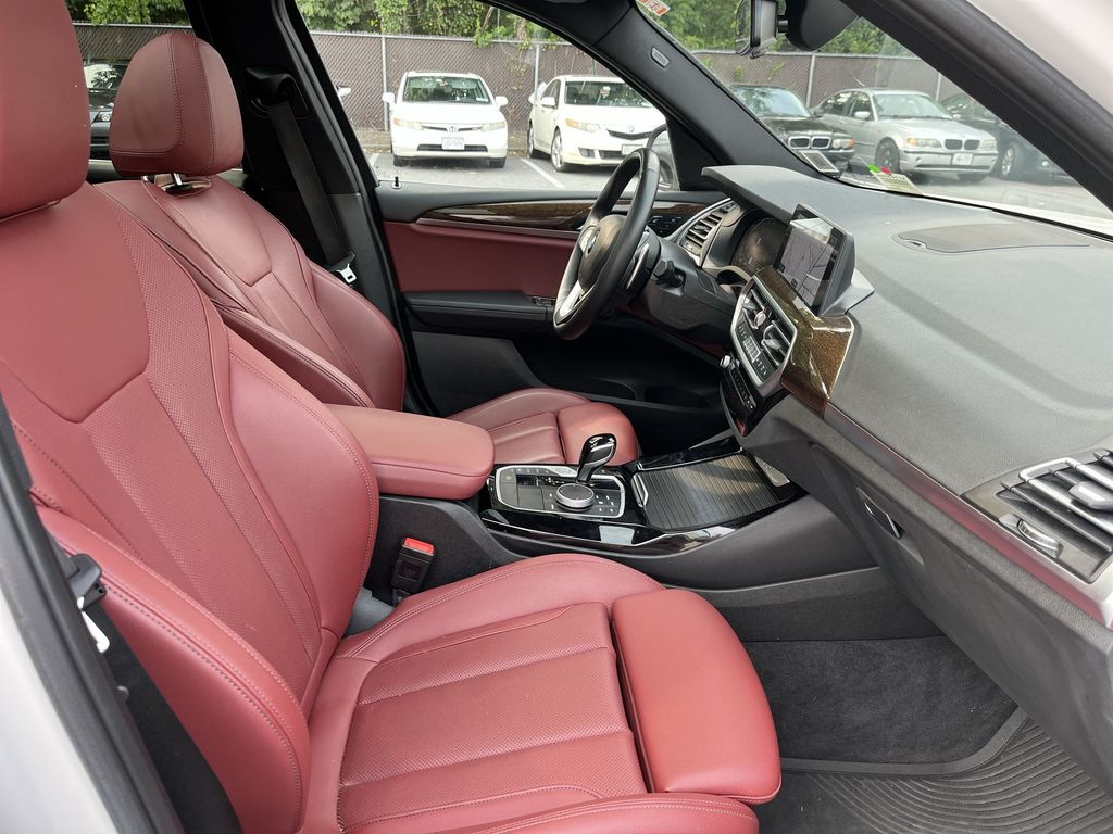 Thumbnail: 2022 BMW X3 - 24