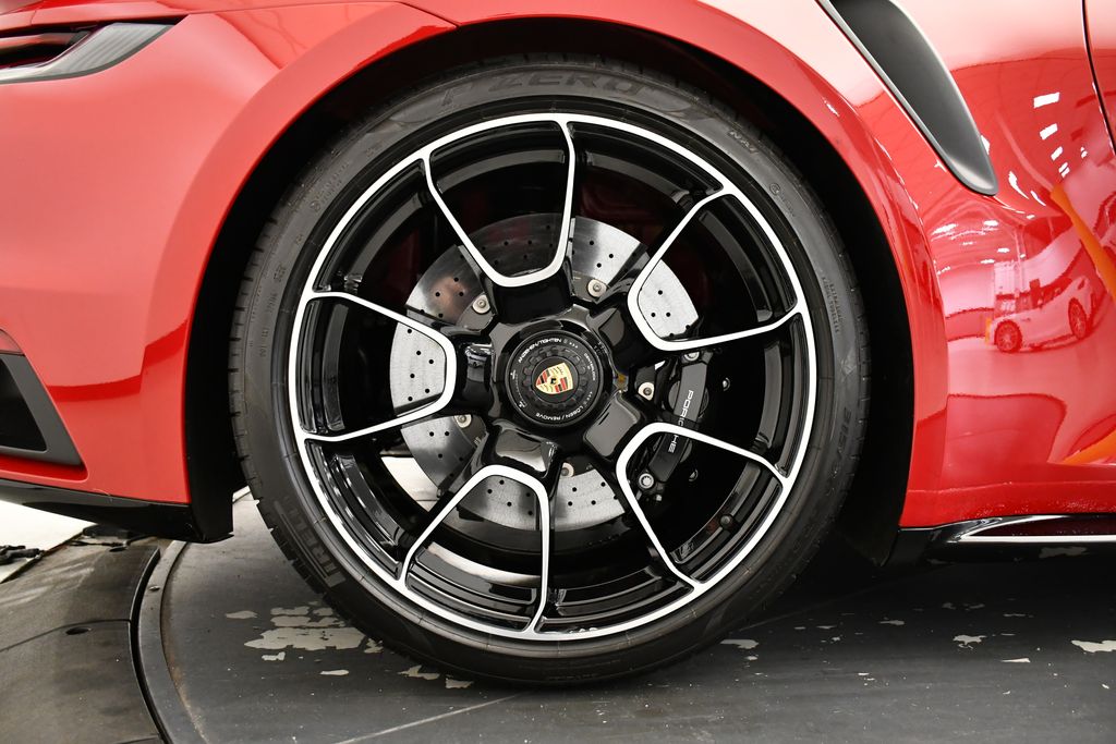 Thumbnail: 2025 Porsche 911 - 17