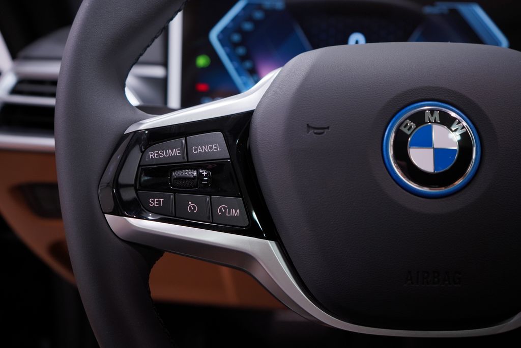 2025 BMW i4 eDrive40 20