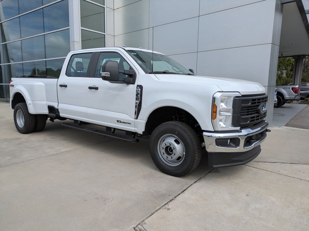 2026 Ford Super Duty F-350 DRW XL