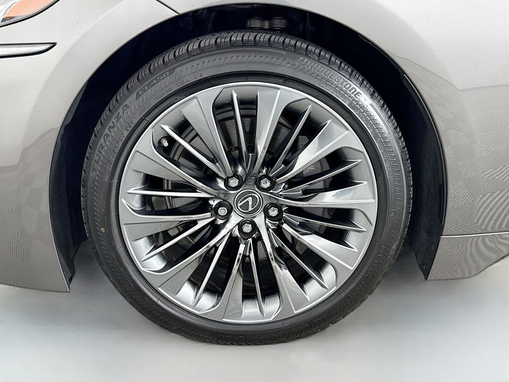 Thumbnail: 2018 Lexus LS - 32