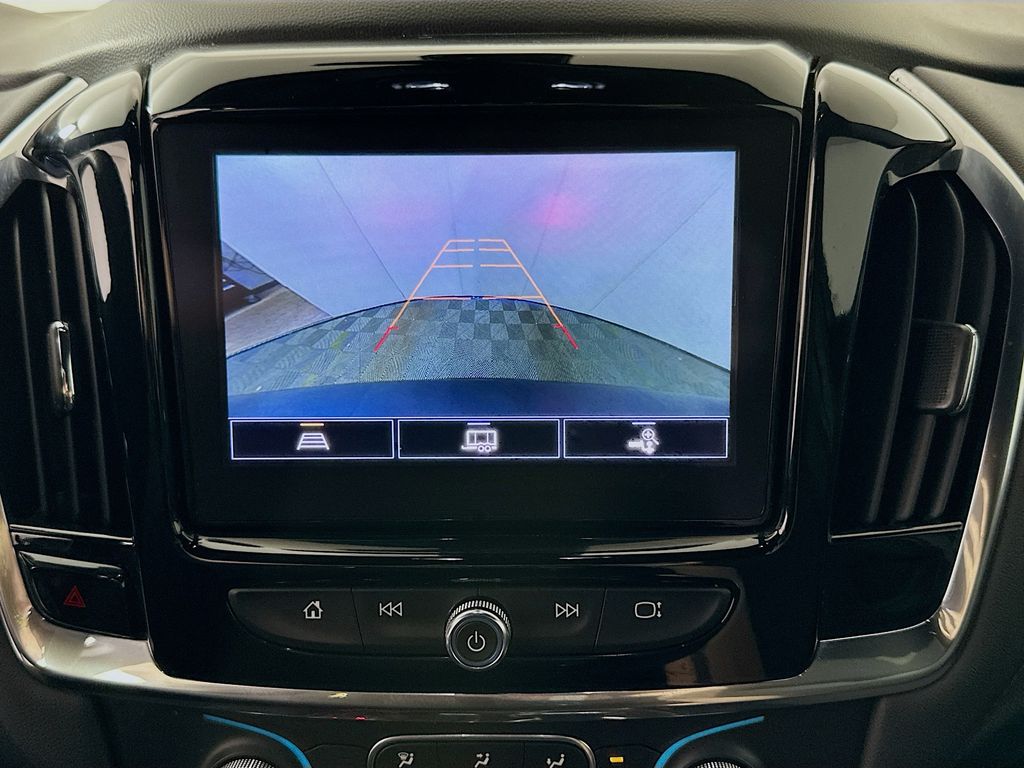 Thumbnail: 2023 Chevrolet Traverse - 13