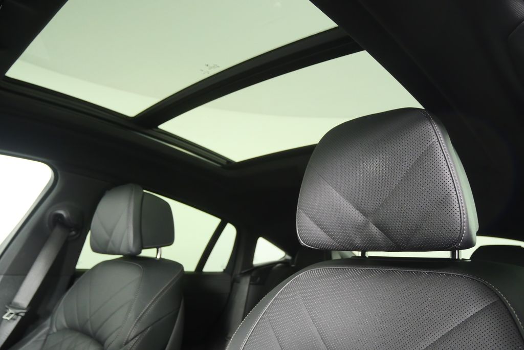 Thumbnail: 2025 BMW X6 - 13