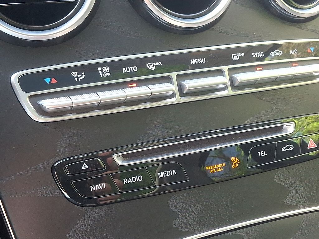2019 Mercedes-Benz GLC 300 16