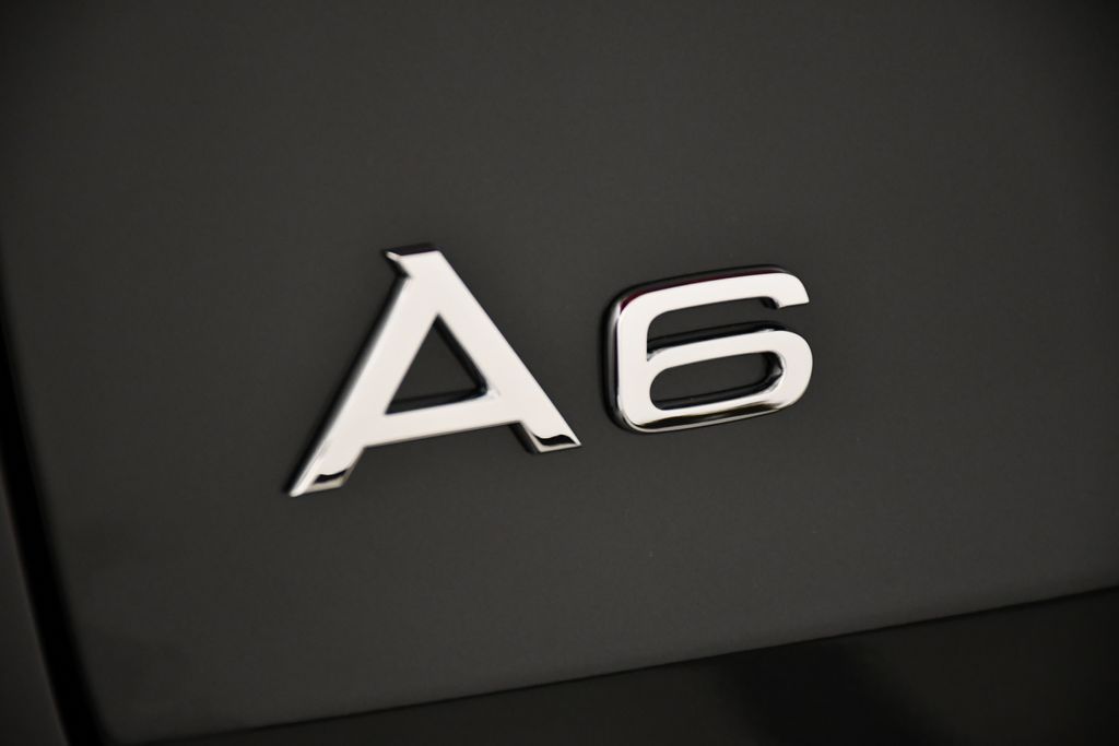 Thumbnail: 2025 Audi A6 - 9