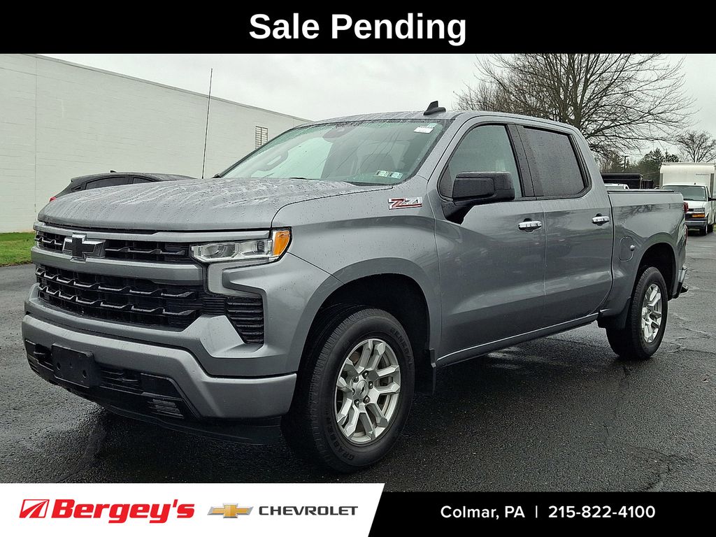 Sterling Gray Metallic 2023 Chevrolet Silverado 1500 RST Crew Cab 4WD Pickup Truck Four-Wheel Drive Automatic