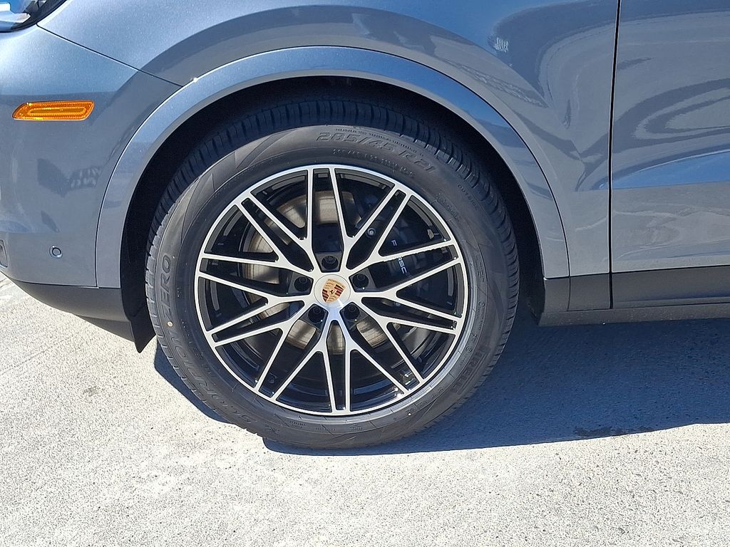 Thumbnail: 2026 Porsche Cayenne - 11