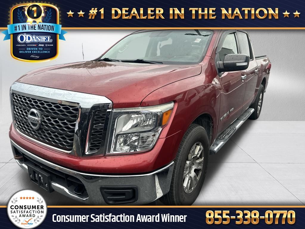 Cayenne Red 2018 Nissan Titan Pickup Truck Four-Wheel Drive 7-Speed Automatic
