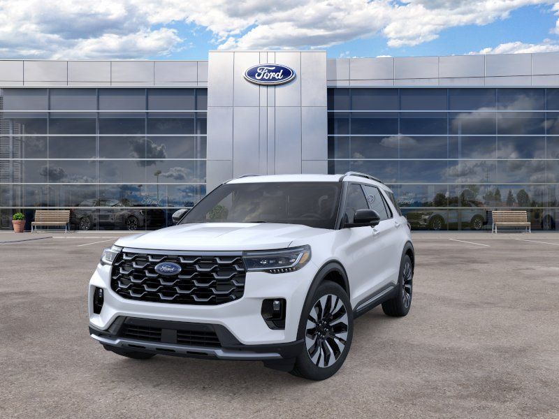 New 2026 Star White Metallic Tri-Coat Ford Platinum™ image 2