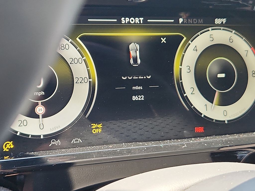 Thumbnail: 2025 Aston Martin Vantage - 18