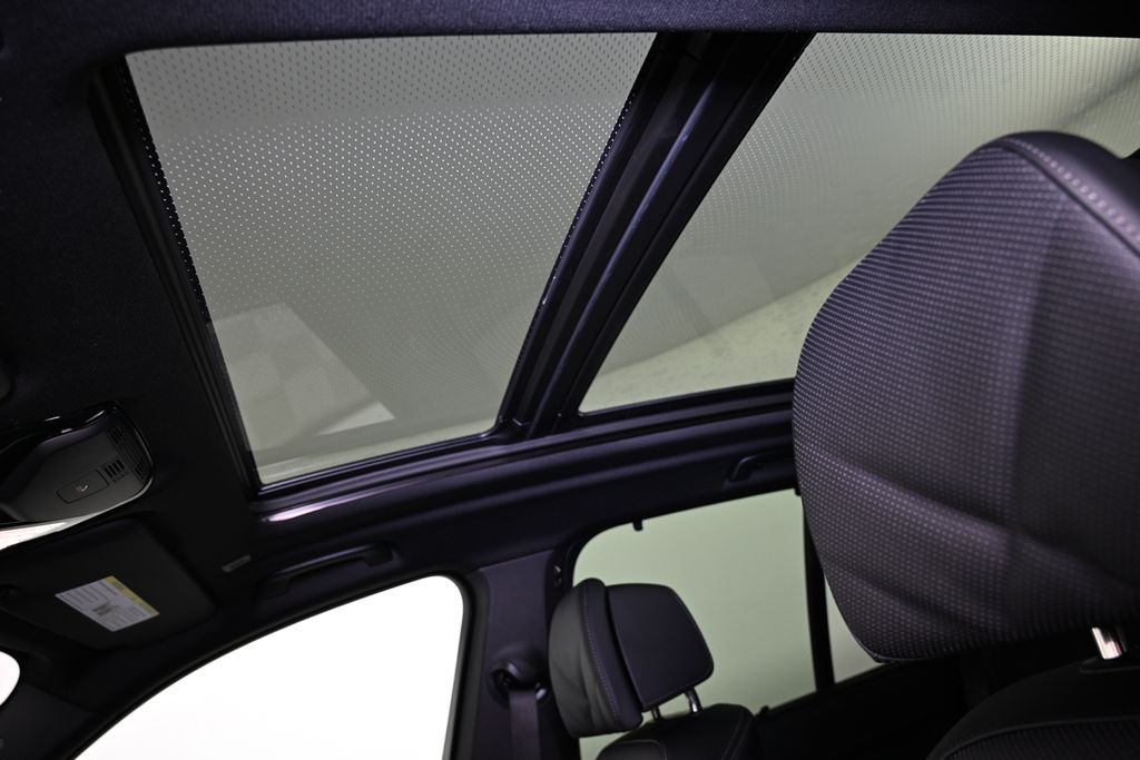 Thumbnail: 2026 BMW X5 - 21