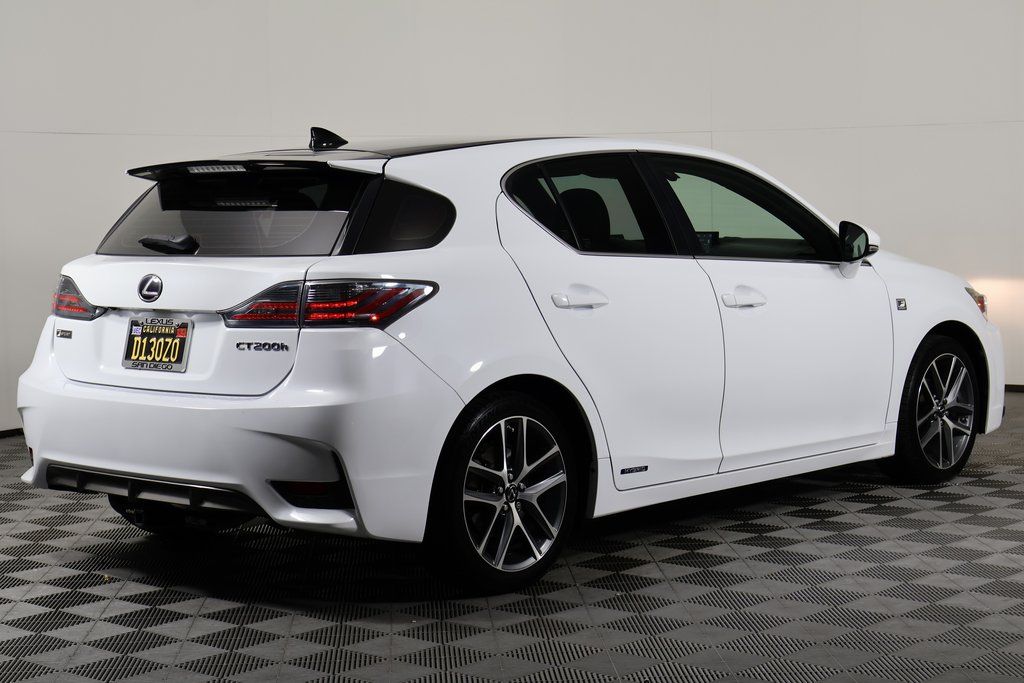 Thumbnail: 2015 Lexus CT - 4