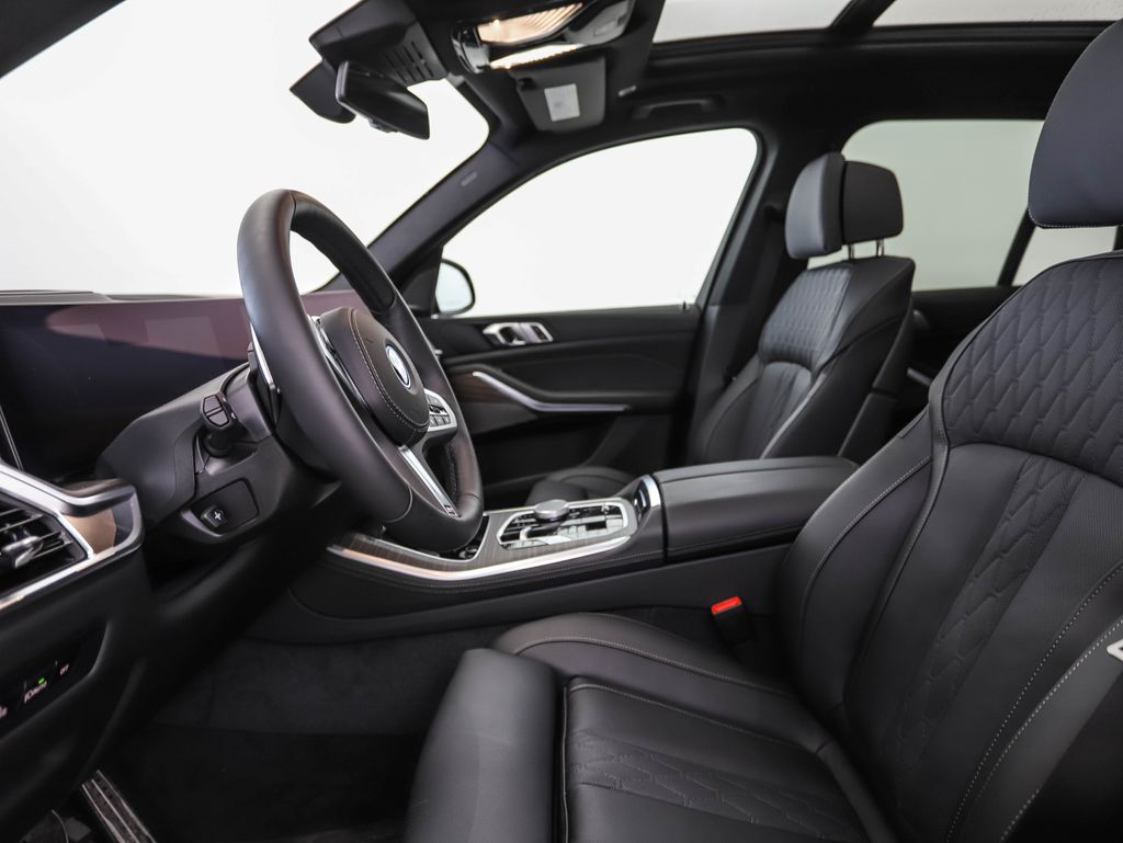 Thumbnail: 2026 BMW X5 - 11