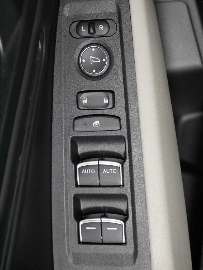 Thumbnail: 2023 Honda Accord - 22