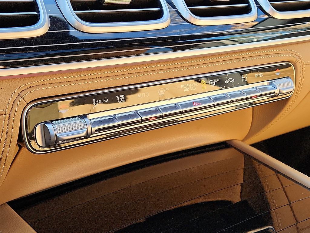 Thumbnail: 2024 Mercedes-Benz GLS - 19