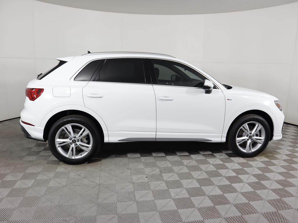 2024 Audi Q3  4