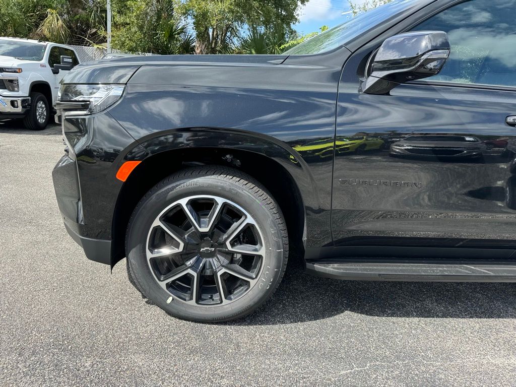 2024 Chevrolet Suburban RST 11