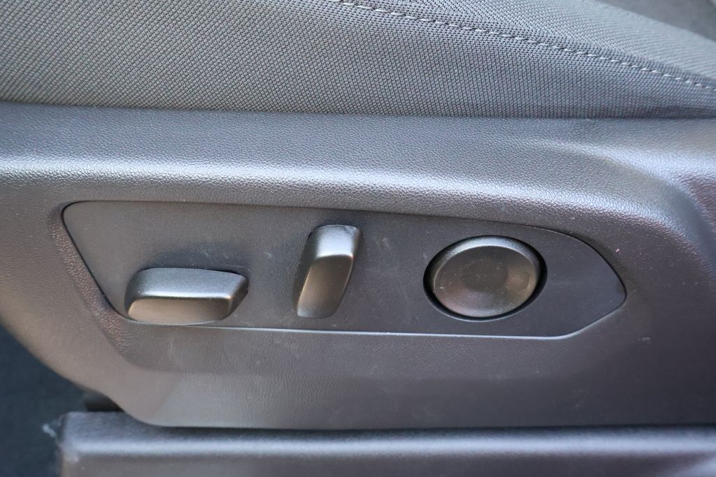 Thumbnail: 2026 Chevrolet Silverado 2500 - 16