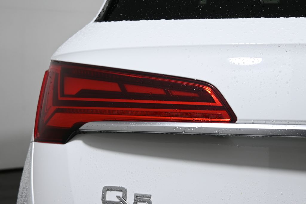 2022 Audi Q5 e Premium 12