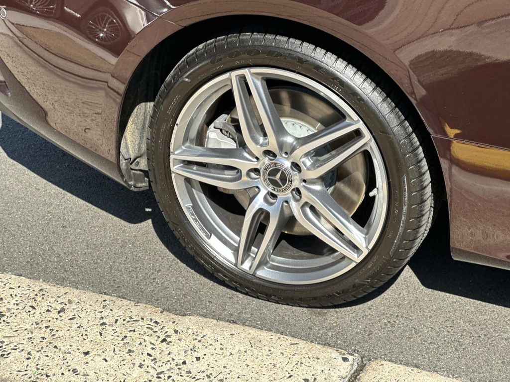 Thumbnail: 2019 Mercedes-Benz E-Class - 25