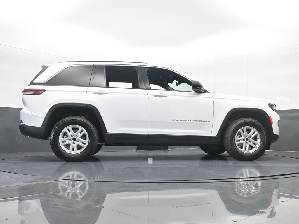 Used 2025 Bright White Clearcoat Jeep Laredo image 58