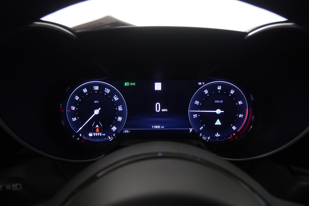 Thumbnail: 2024 Alfa Romeo Giulia - 25