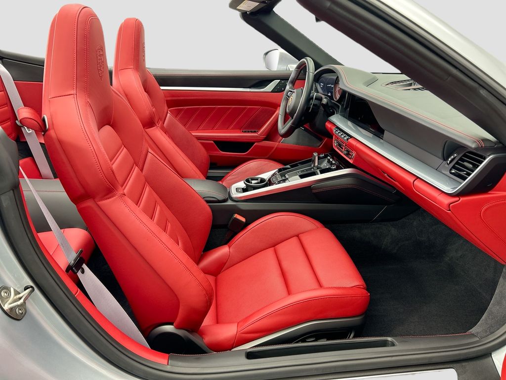 Thumbnail: 2022 Porsche 911 - 21