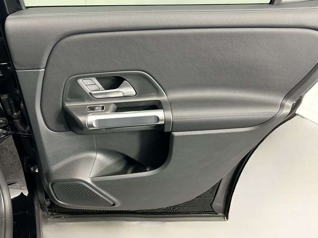 Thumbnail: 2025 Mercedes-Benz GLB - 25