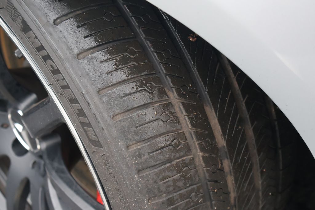 Thumbnail: 2013 Mercedes-Benz SL-Class - 12