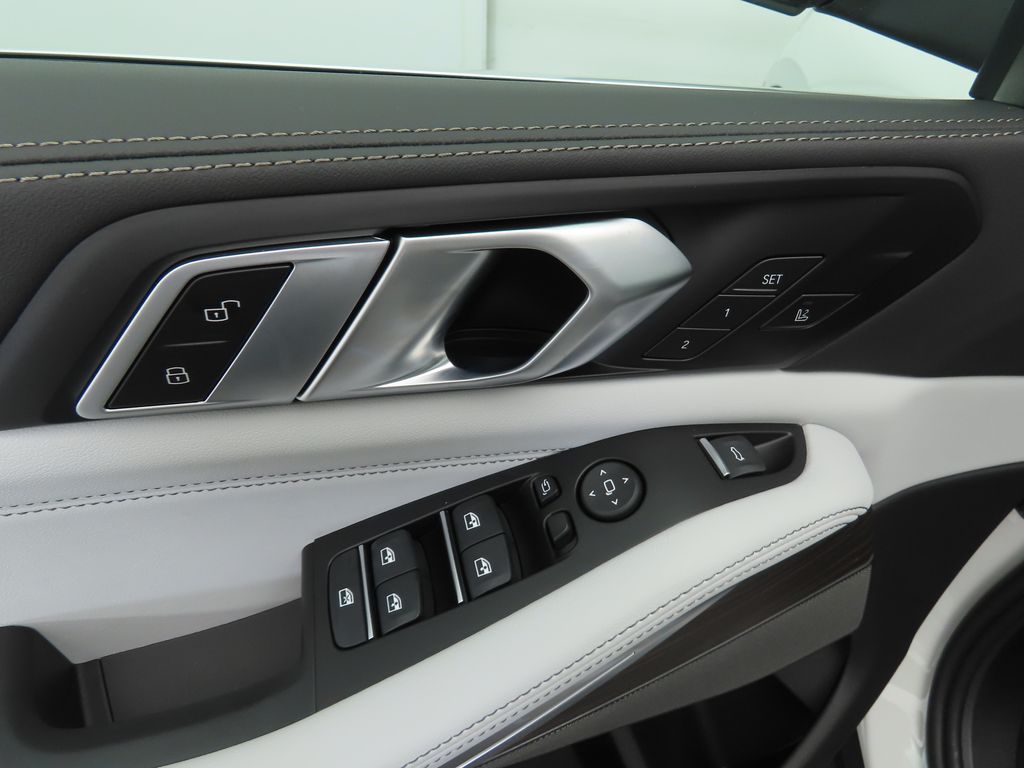 Thumbnail: 2026 BMW X5 - 23