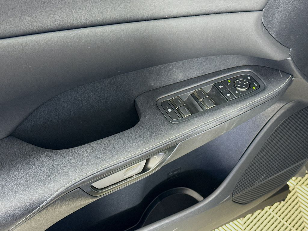 Thumbnail: 2025 Lexus RX - 18