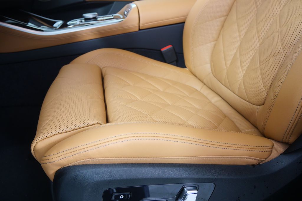 Thumbnail: 2026 BMW X5 - 9