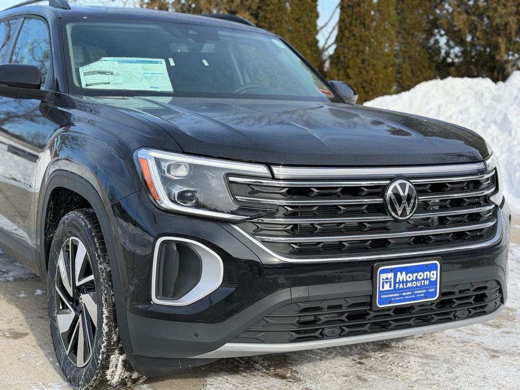 New 2026 Black Volkswagen 2.0T SE w/Technology image 2