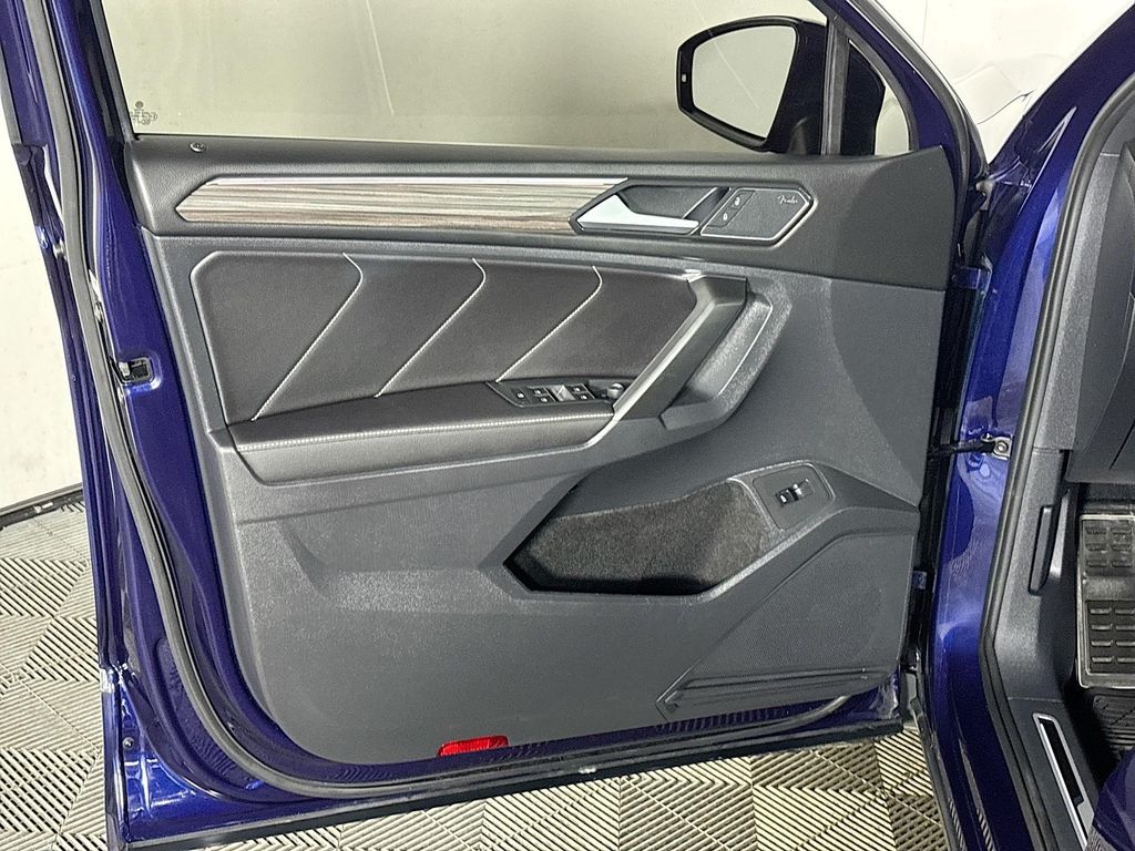 2022 Volkswagen Tiguan 2.0T SEL R-Line