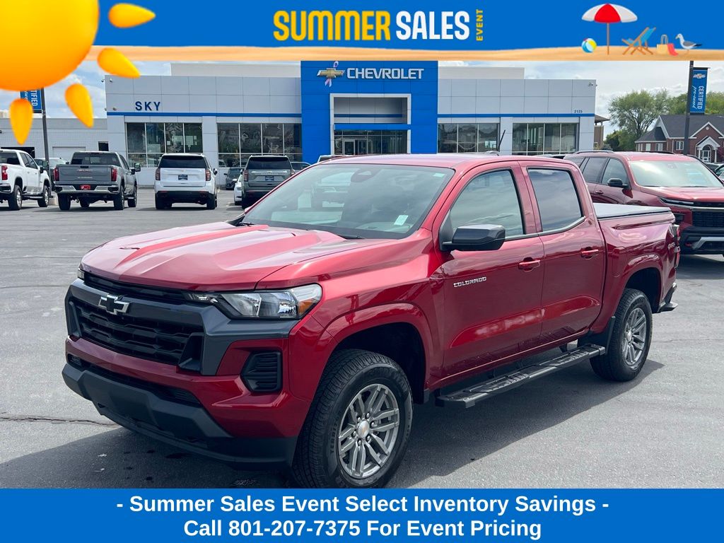 Radiant Red Tintcoat 2025 Chevrolet Colorado LT Crew Cab 4WD Pickup Truck Four-Wheel Drive 8-Speed Automatic