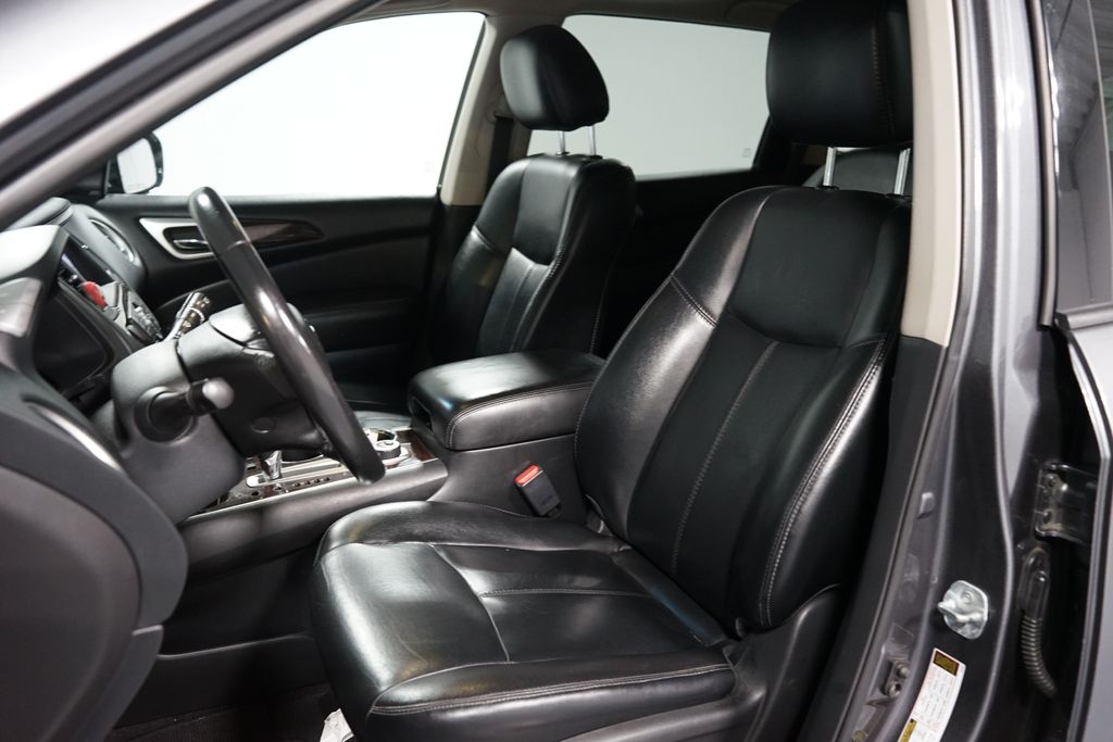 Thumbnail: 2015 Nissan Pathfinder - 6