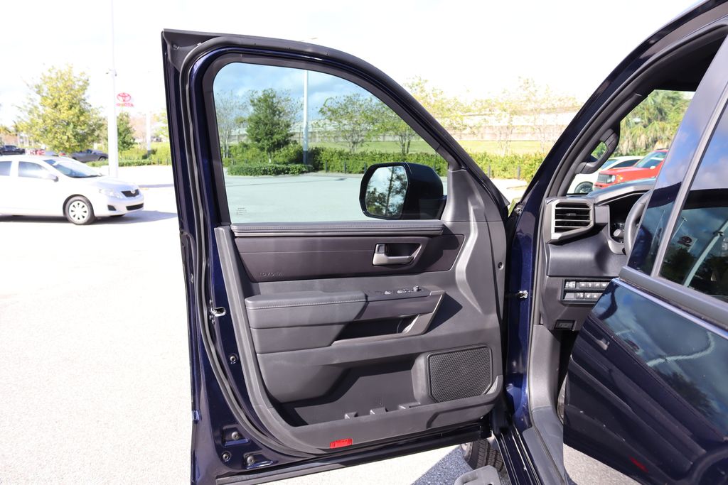 Thumbnail: 2025 Toyota Tundra - 16