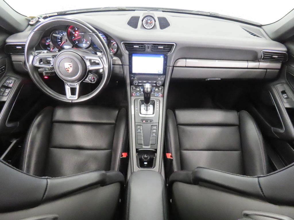 Thumbnail: 2017 Porsche 911 - 14