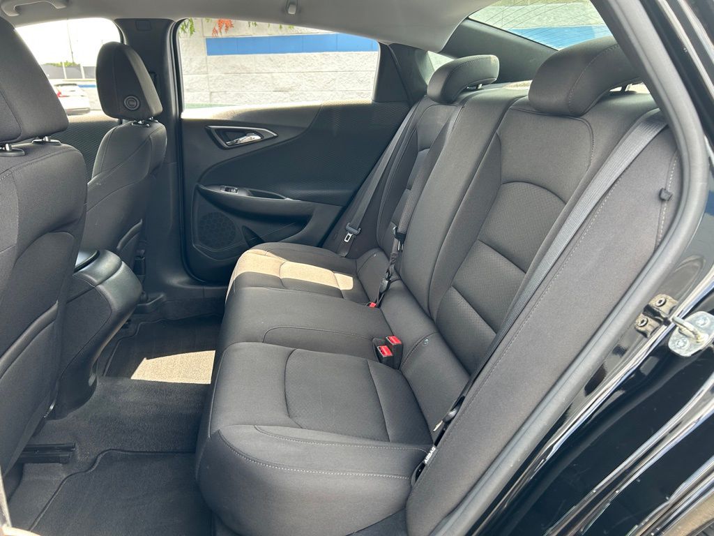 Thumbnail: 2019 Chevrolet Malibu - 18
