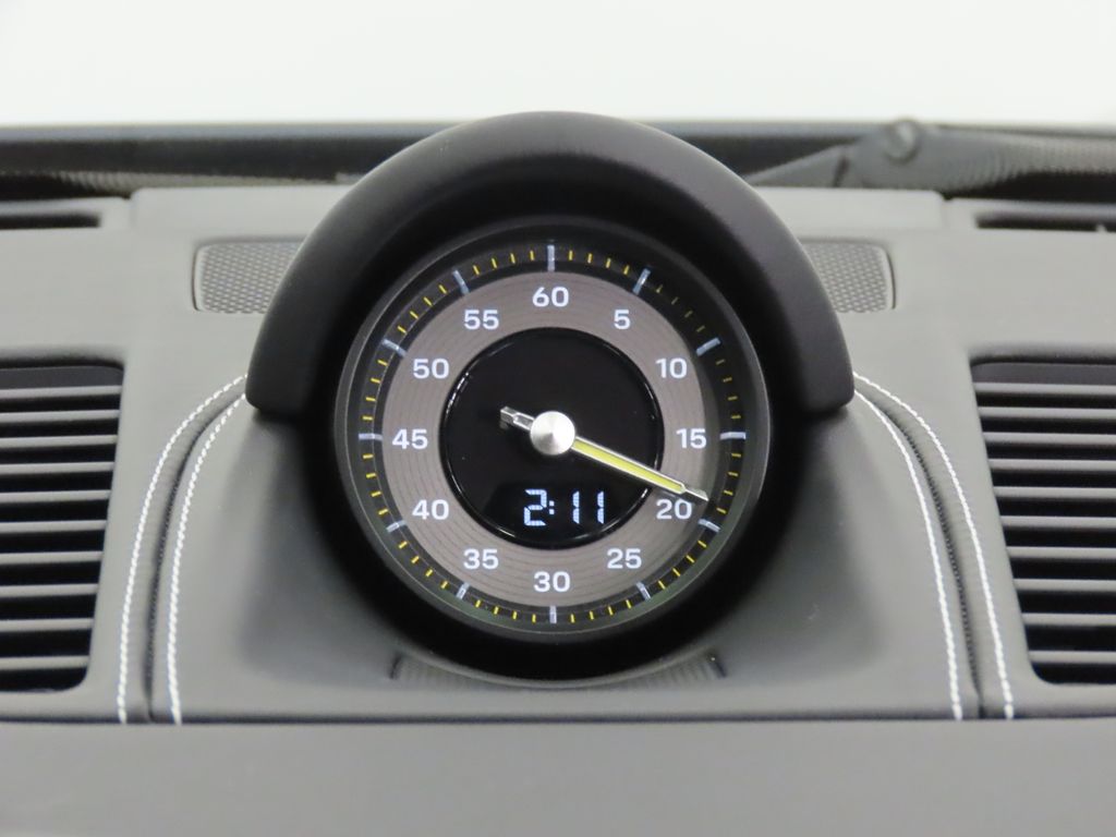 Thumbnail: 2026 Porsche 911 - 25