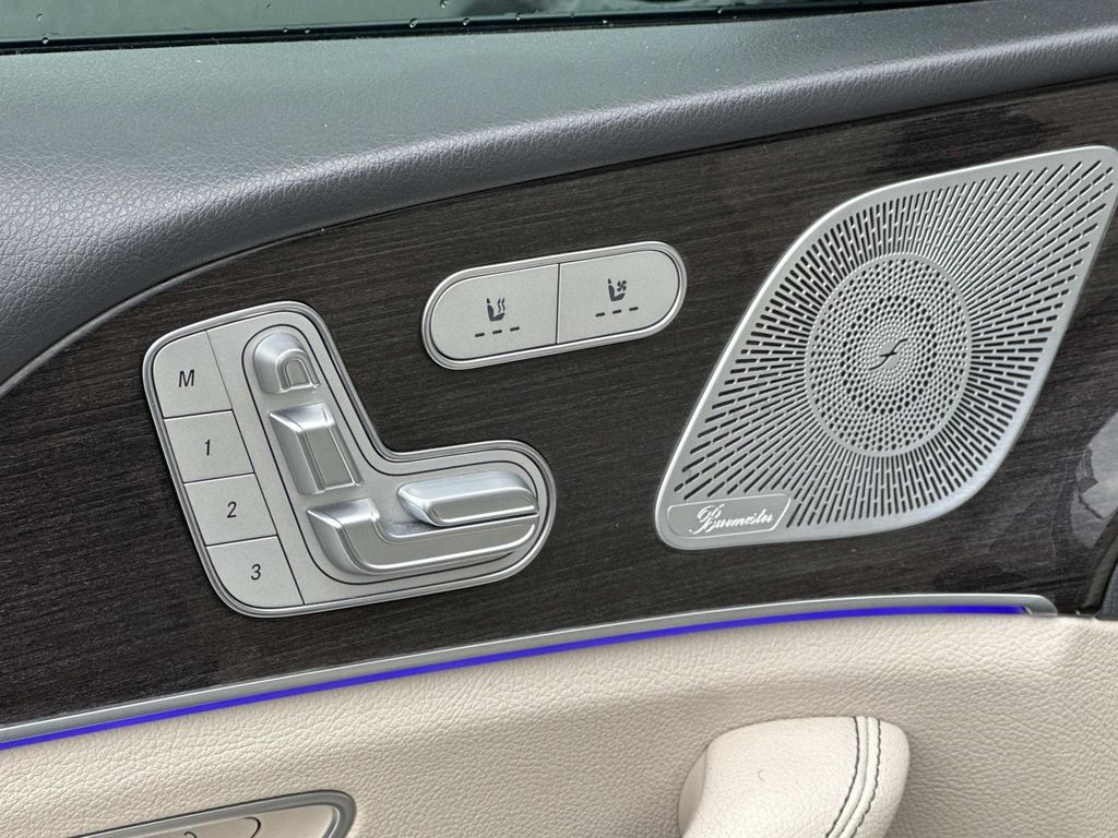 Thumbnail: 2020 Mercedes-Benz GLE - 32