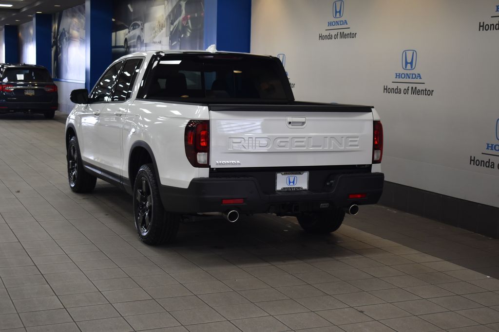 2025 Honda Ridgeline Black Edition 5