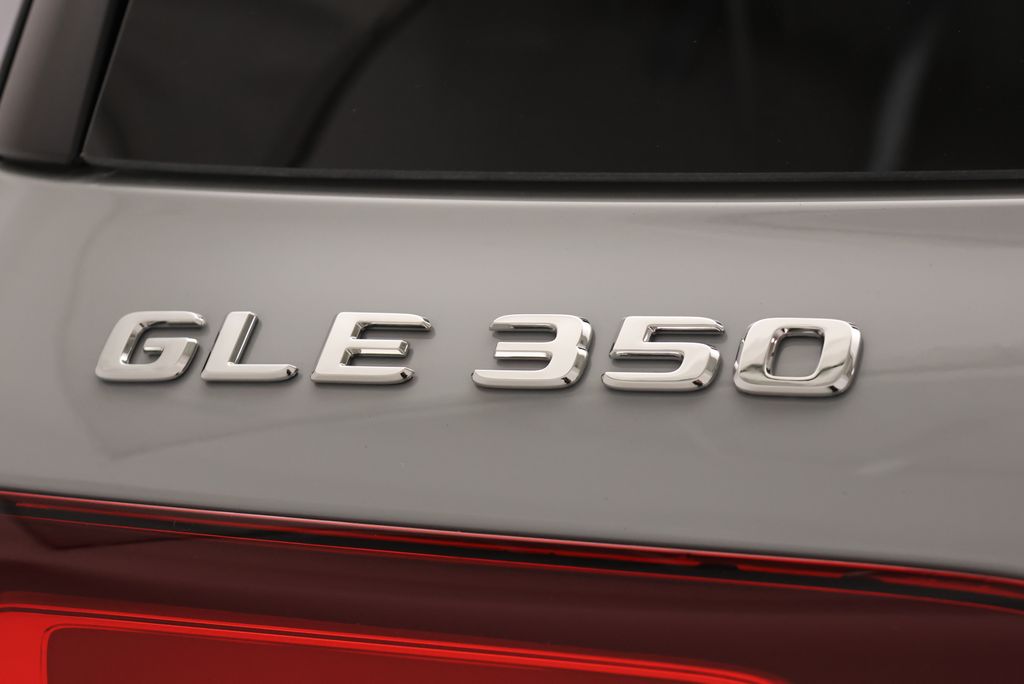 Thumbnail: 2026 Mercedes-Benz GLE - 9