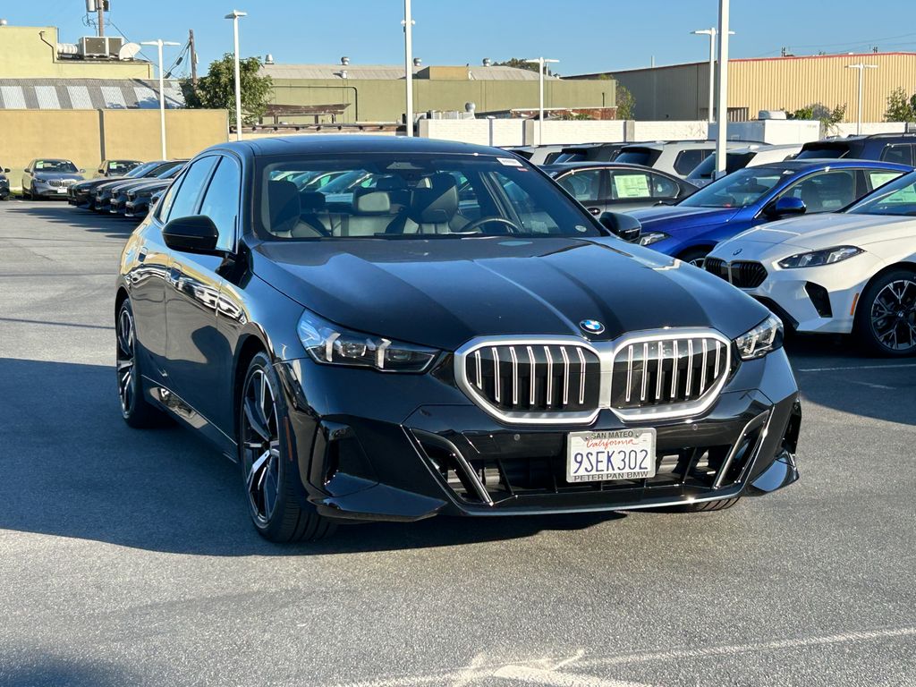 Thumbnail: 2025 BMW 5 Series - 7