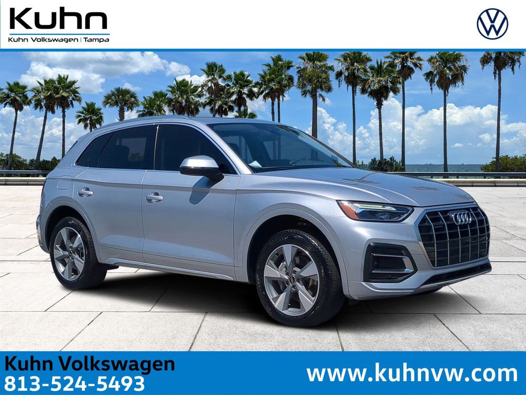 Florett Silver Metallic 2023 Audi Q5 quattro Premium 40 TFSI SUV / Crossover All-Wheel Drive 7-Speed Automatic