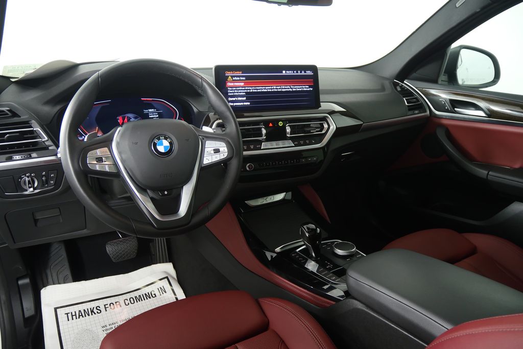 Thumbnail: 2025 BMW X4 - 19