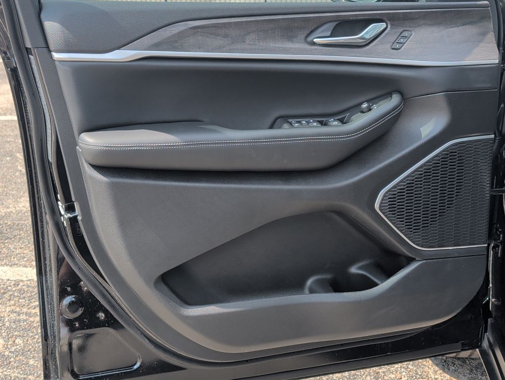 2026 Jeep Grand Cherokee Limited - 9