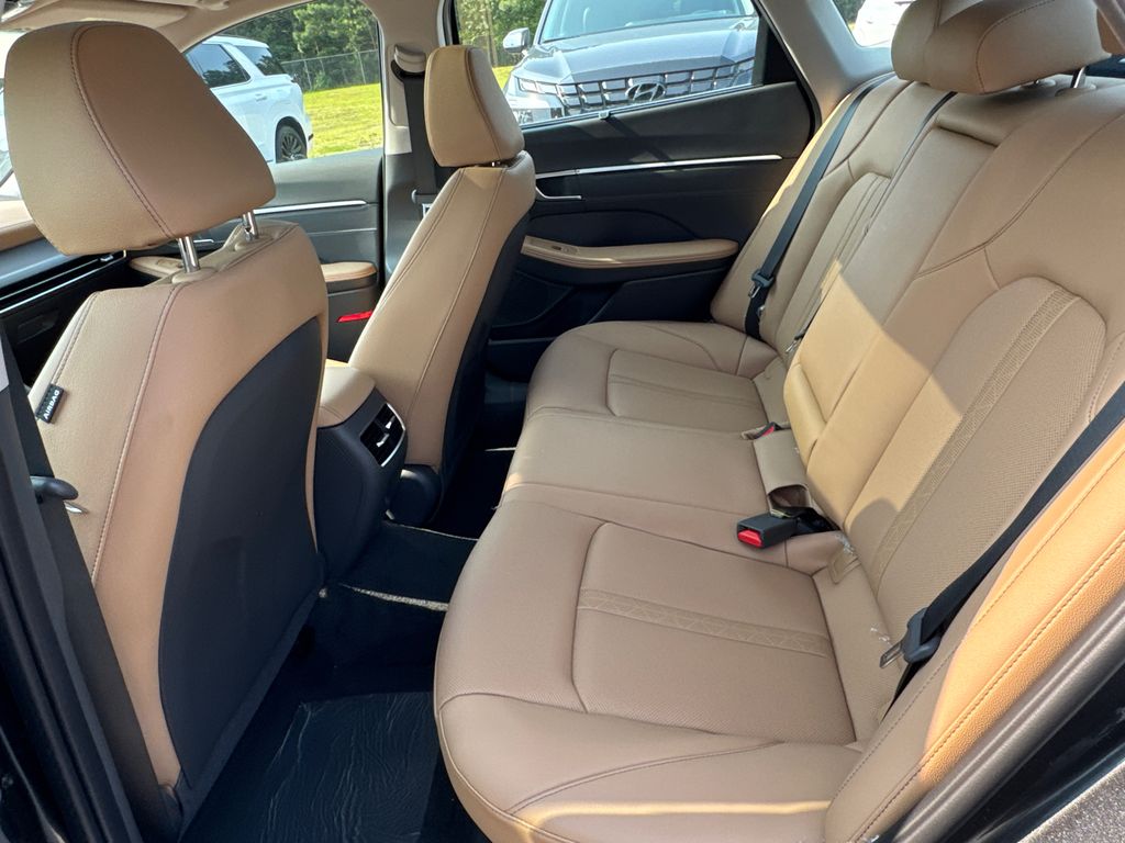 2025 Hyundai Sonata Hybrid Limited photo 11